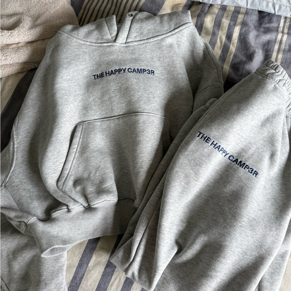 Happy Camp3r Grey Cloud Fleece Set, size Medium, NWOT
